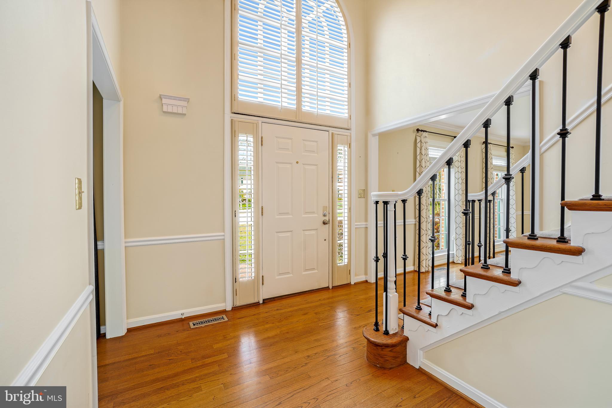 8212 COLLINGWOOD COURT