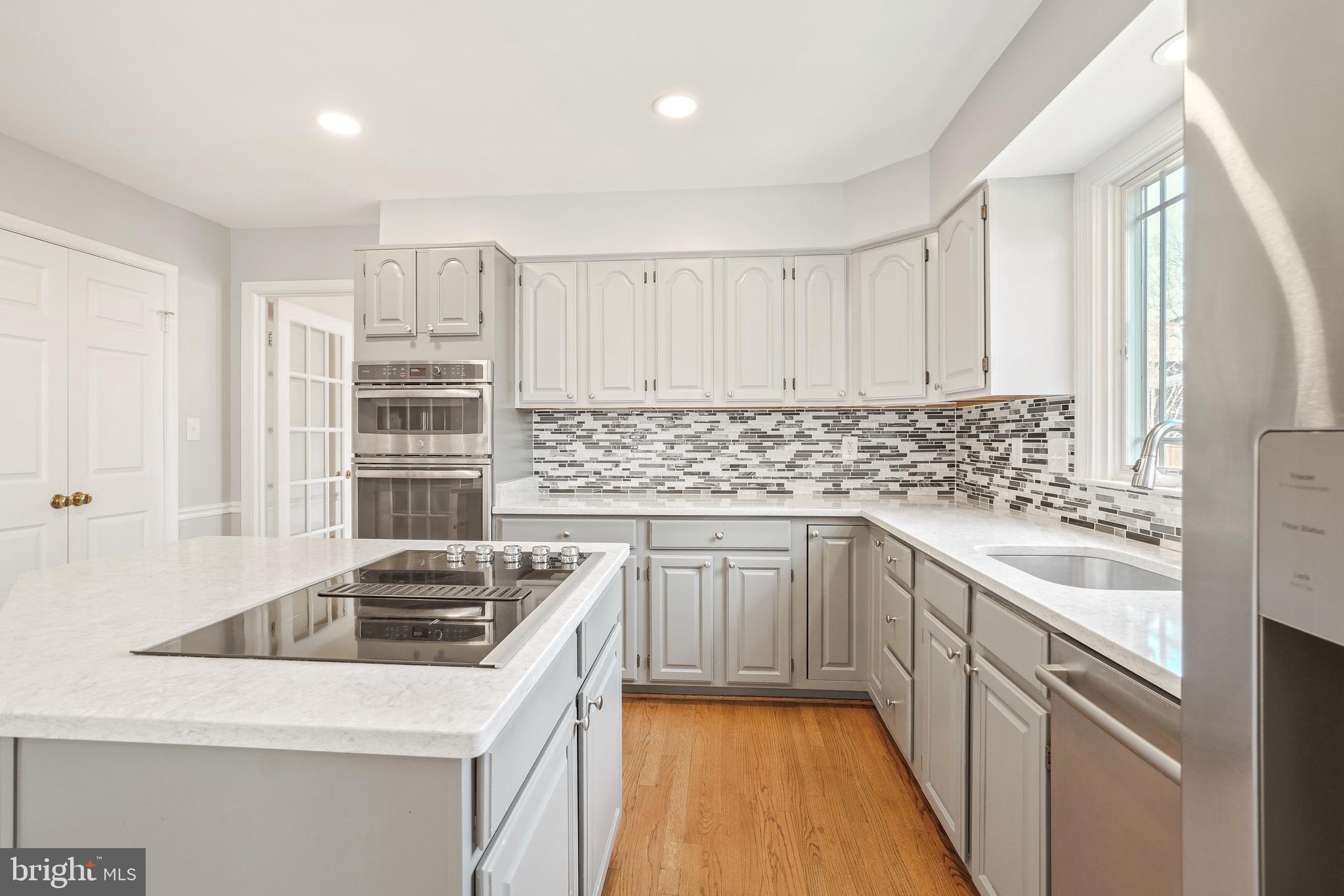 8212 COLLINGWOOD COURT