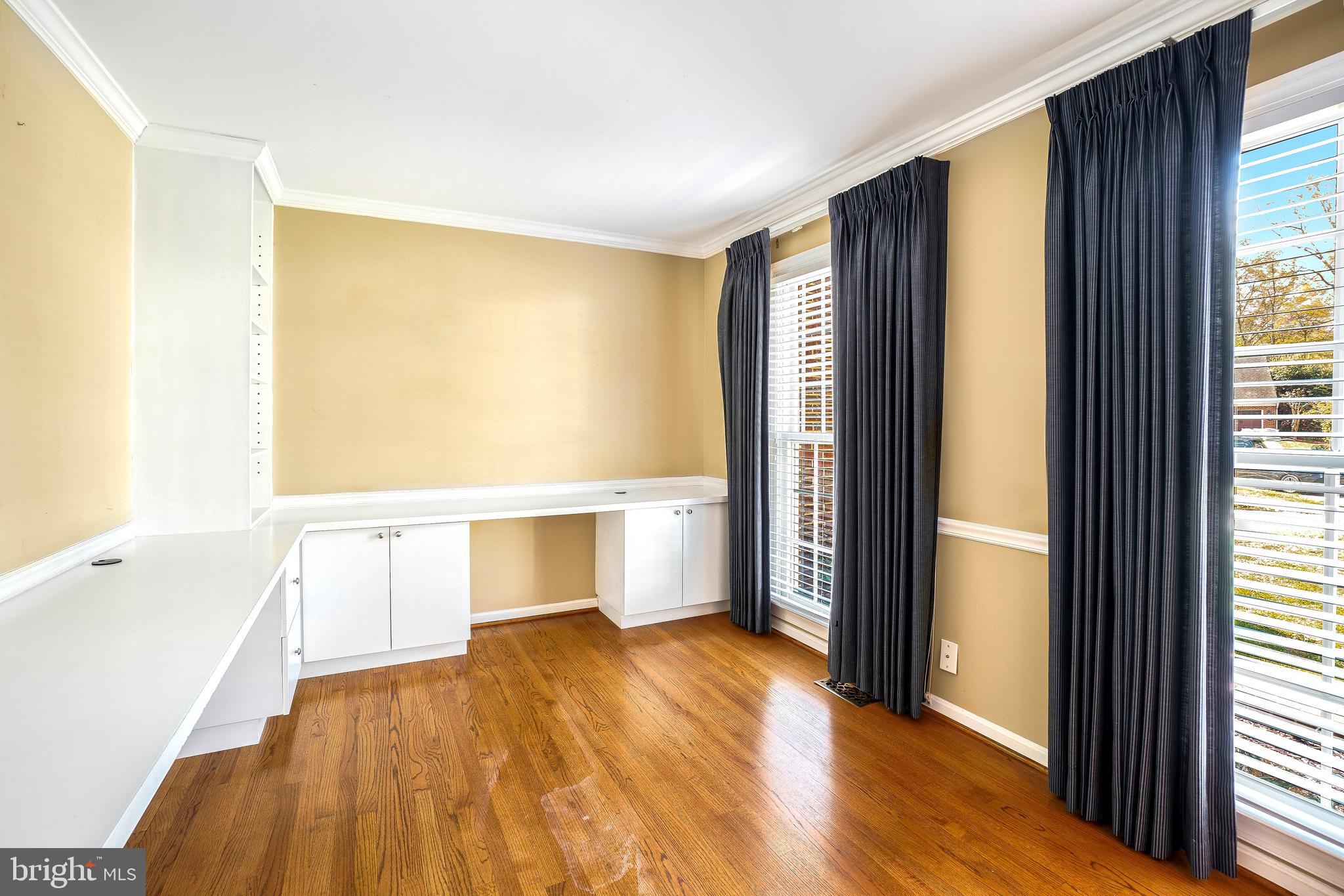 8212 COLLINGWOOD COURT