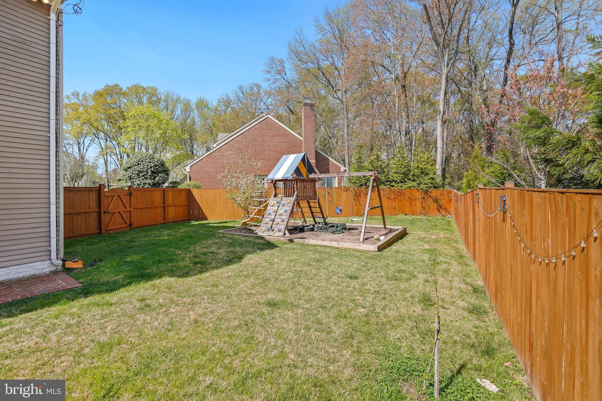 8212 COLLINGWOOD COURT