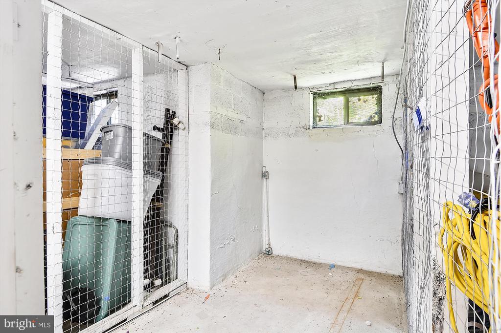 6615 POTOMAC AVENUE Unit: A2