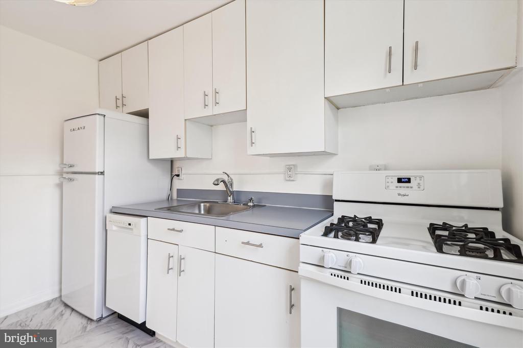 6615 POTOMAC AVENUE Unit: A2
