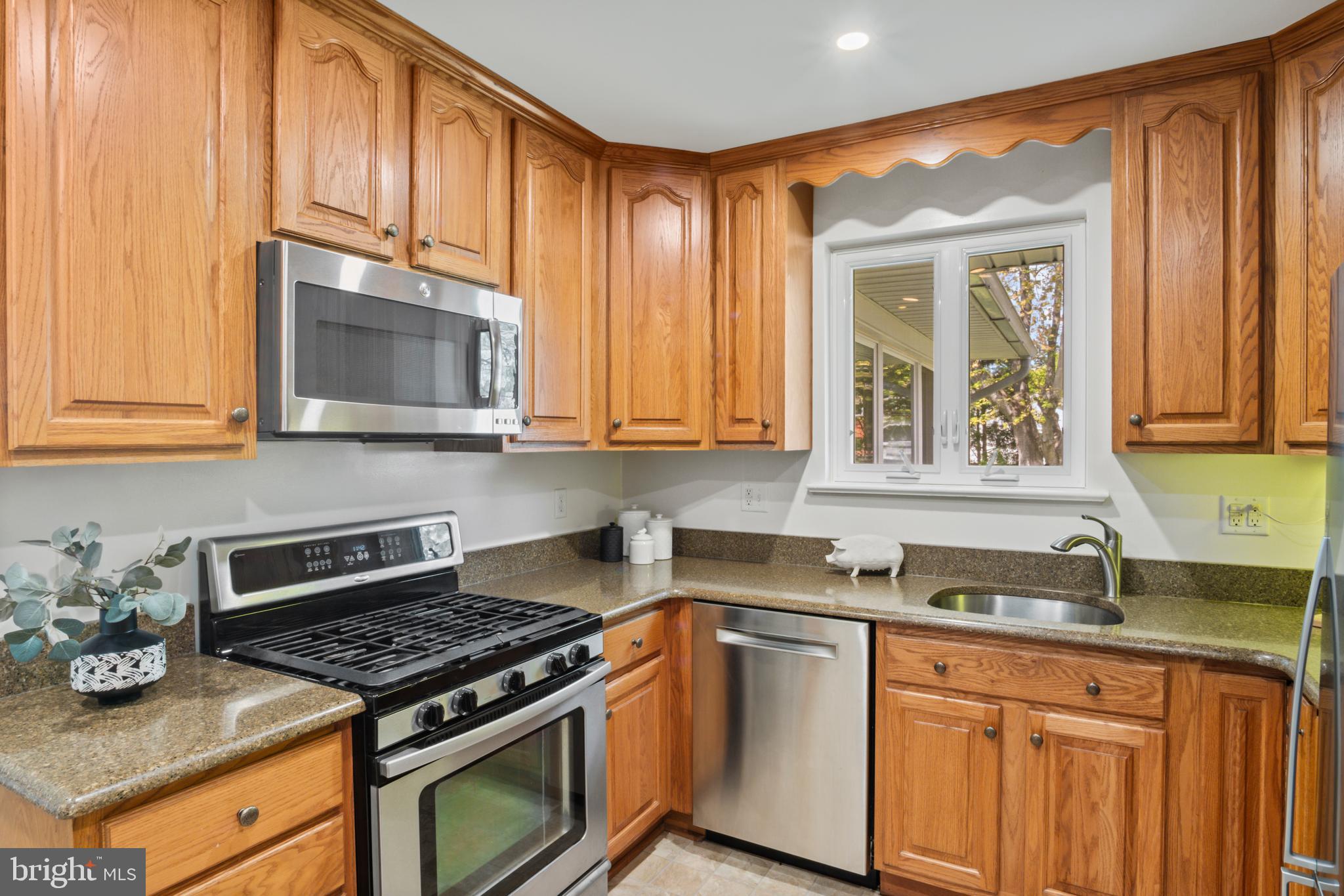 8318 FELTON LANE