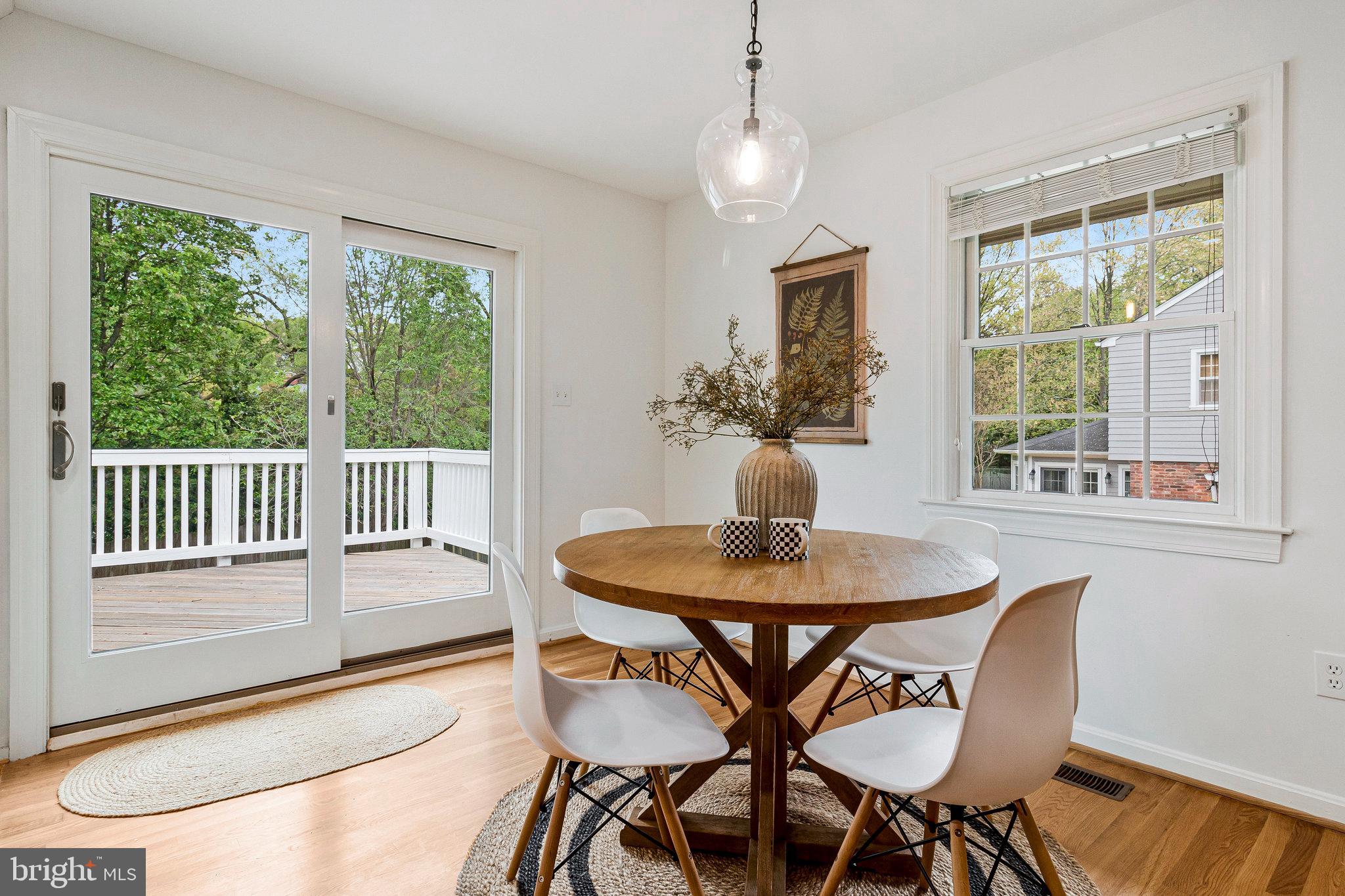 1106 EMERALD DRIVE