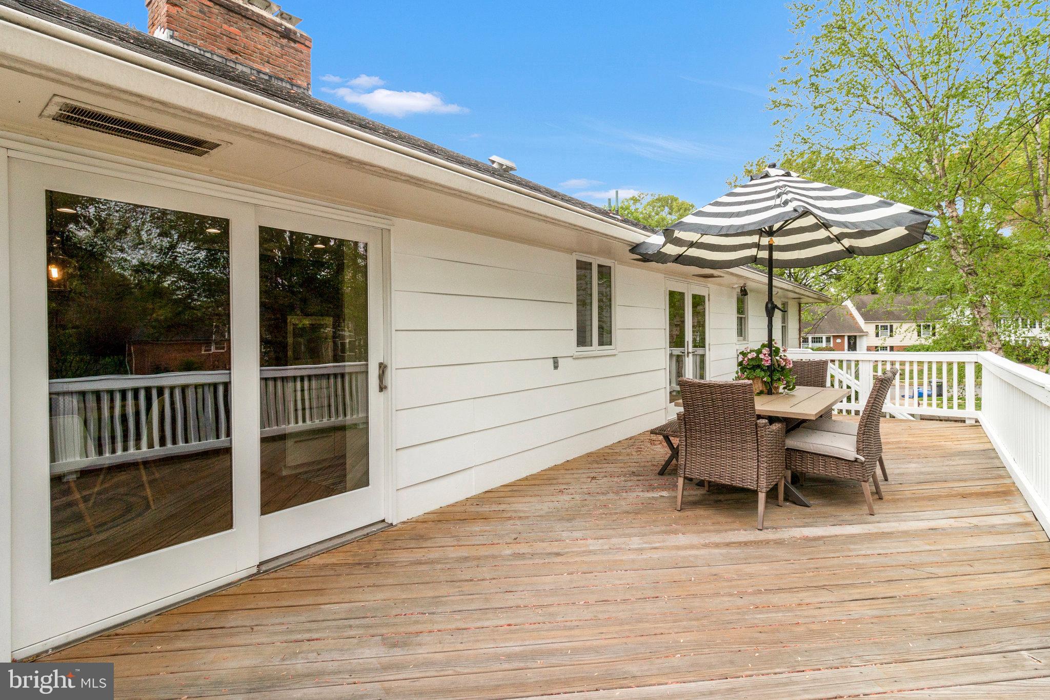 1106 EMERALD DRIVE