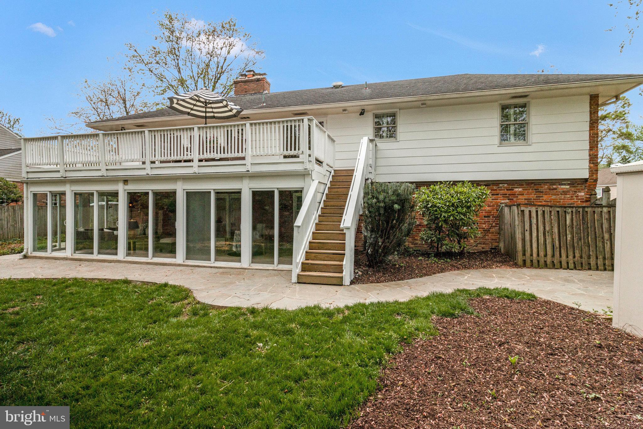 1106 EMERALD DRIVE