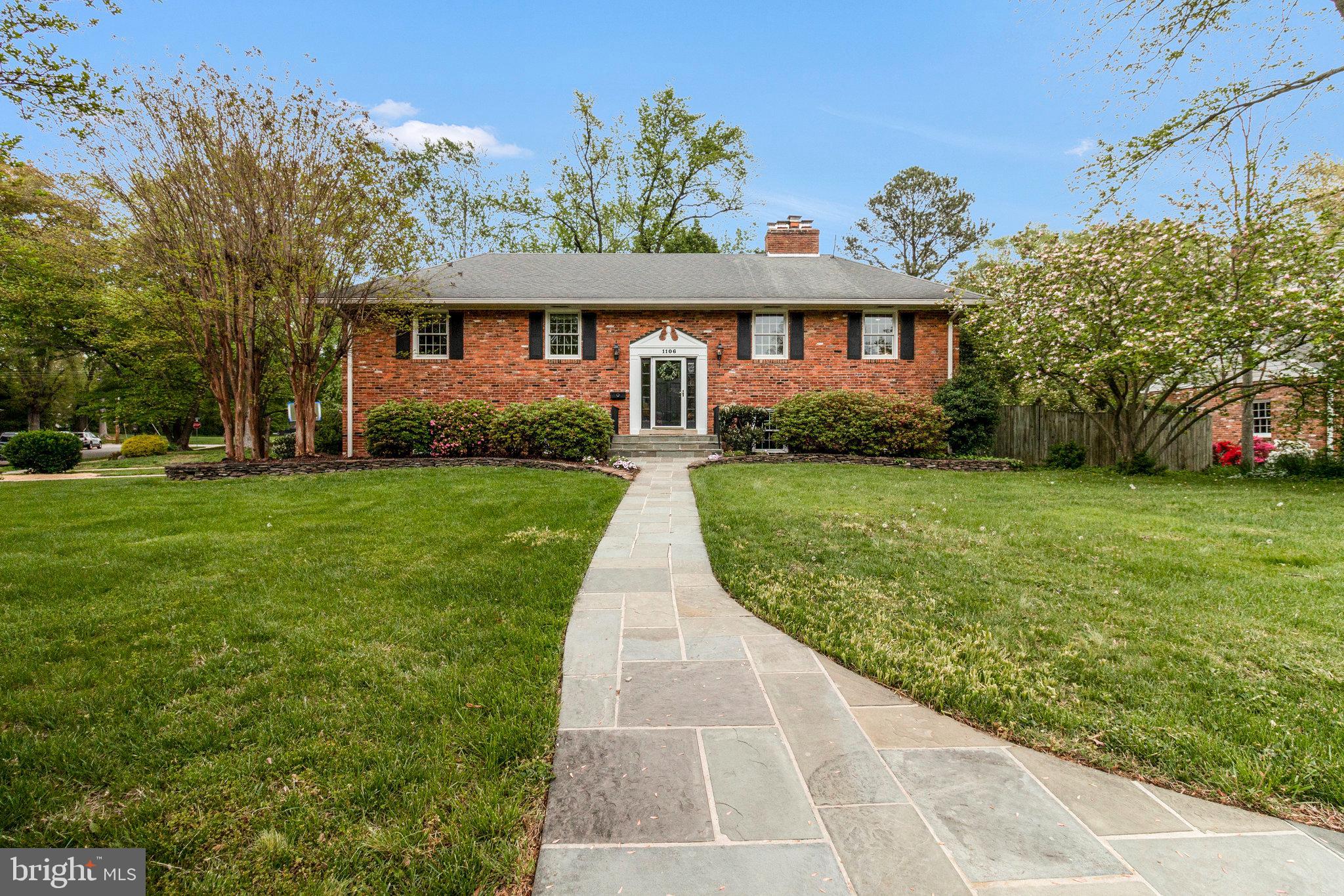 1106 EMERALD DRIVE