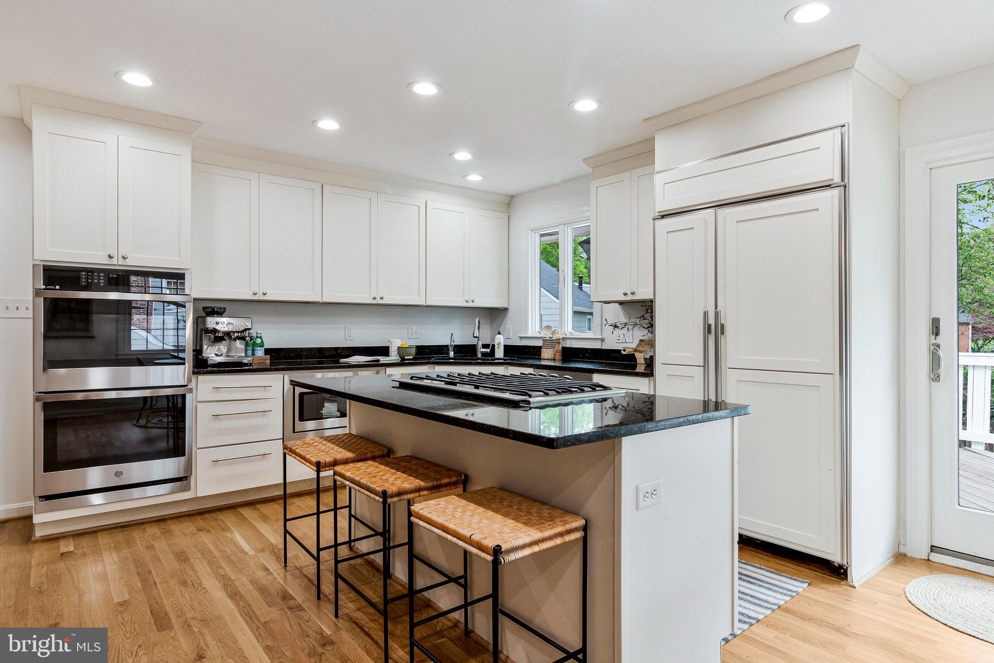 1106 EMERALD DRIVE