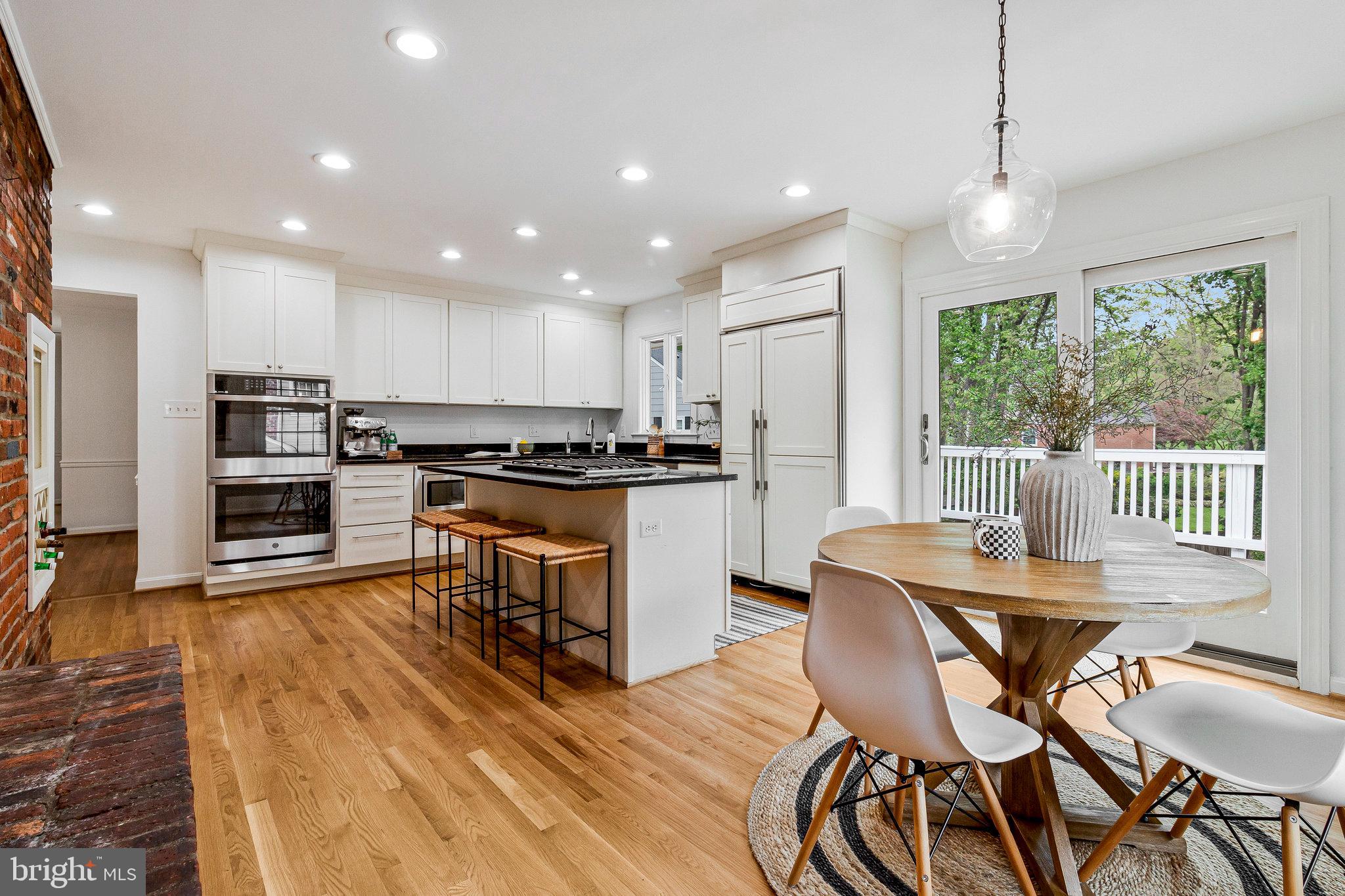 1106 EMERALD DRIVE