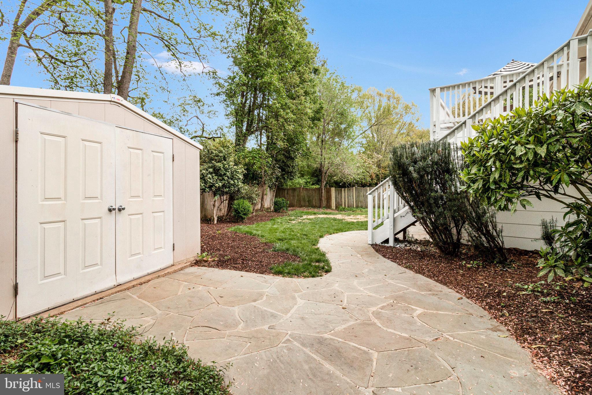 1106 EMERALD DRIVE