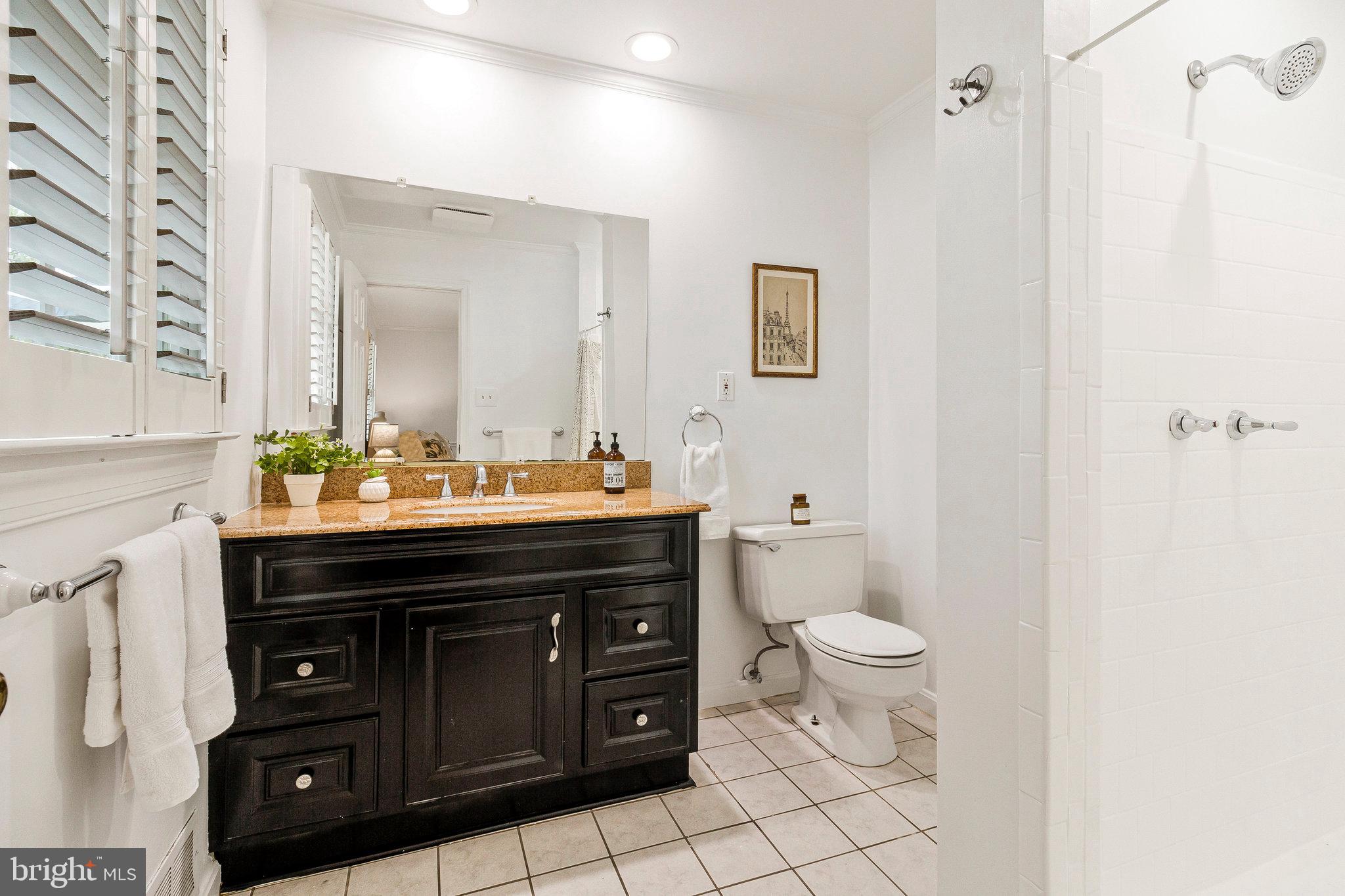 1106 EMERALD DRIVE
