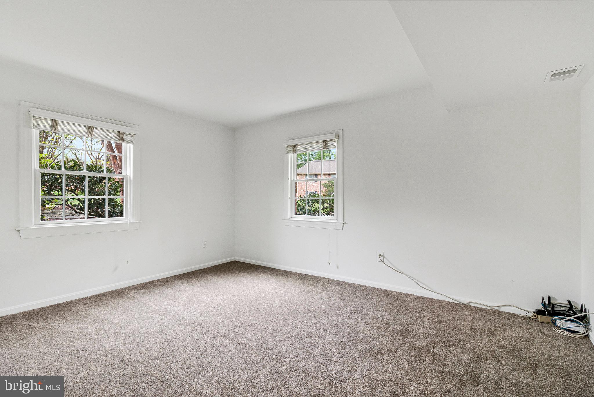 1106 EMERALD DRIVE