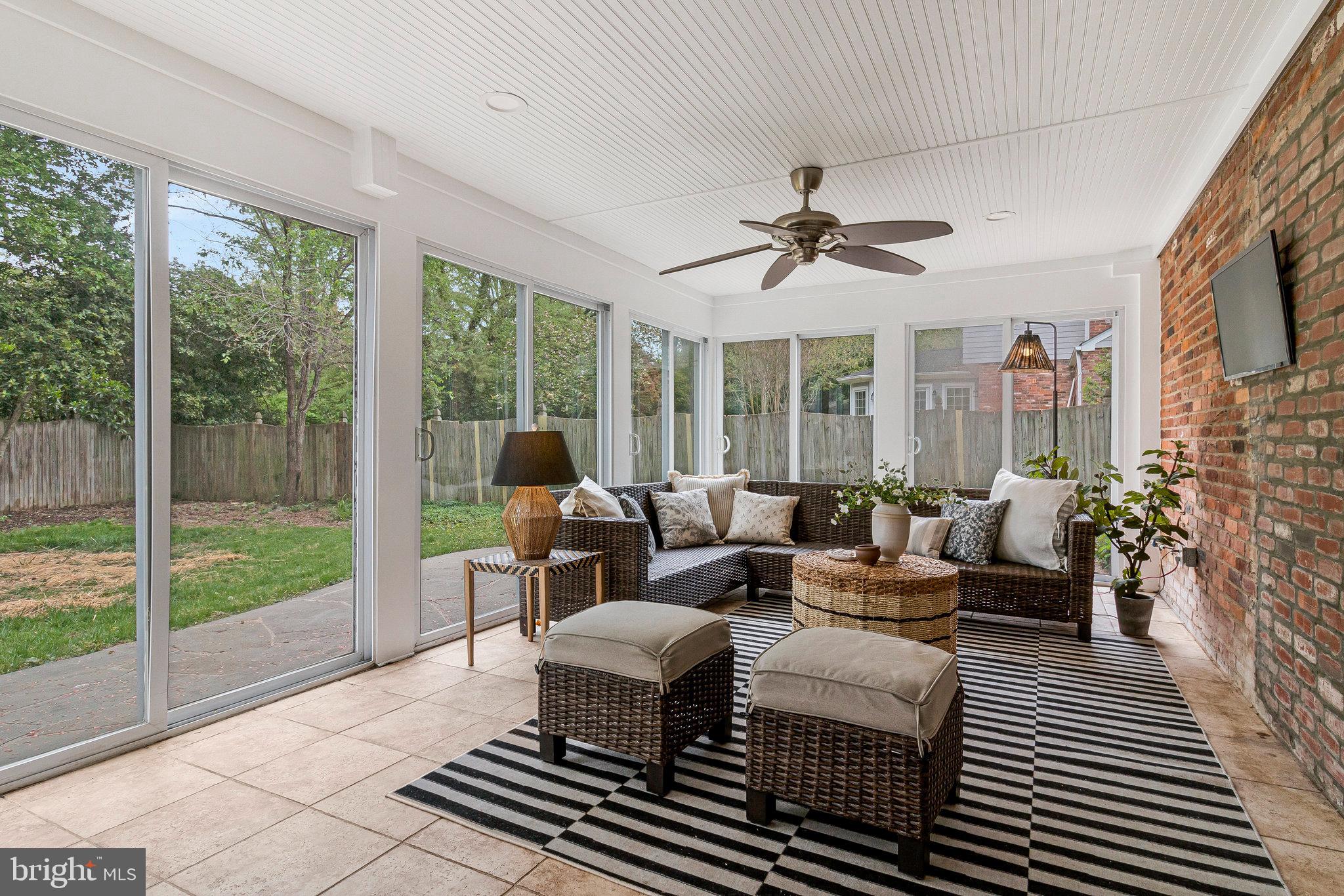 1106 EMERALD DRIVE