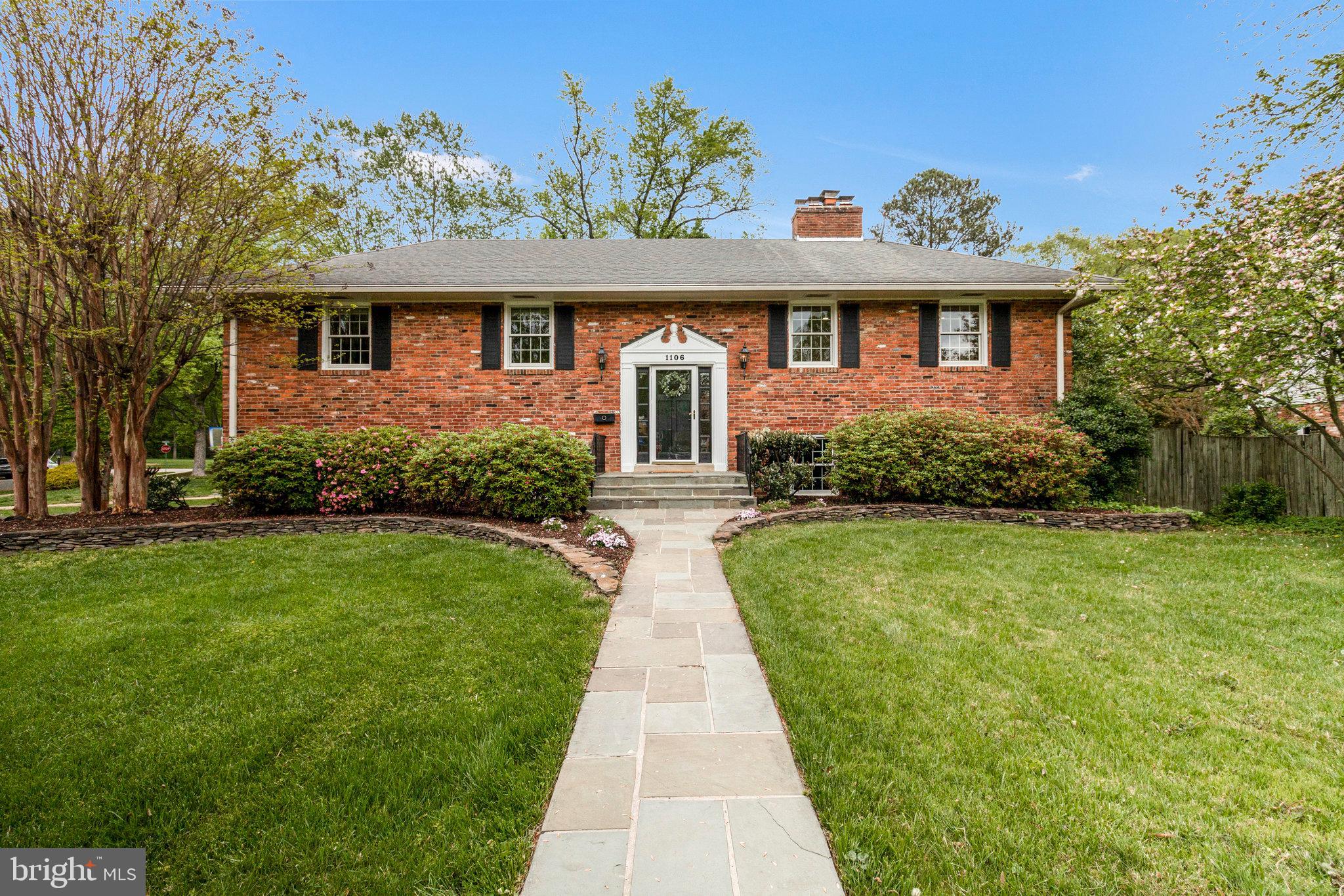 1106 EMERALD DRIVE