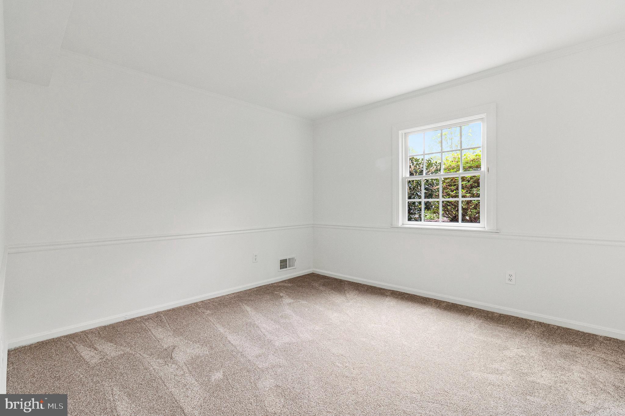 1106 EMERALD DRIVE