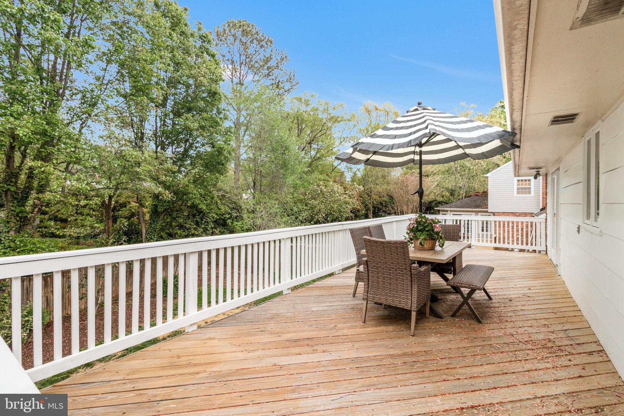 1106 EMERALD DRIVE