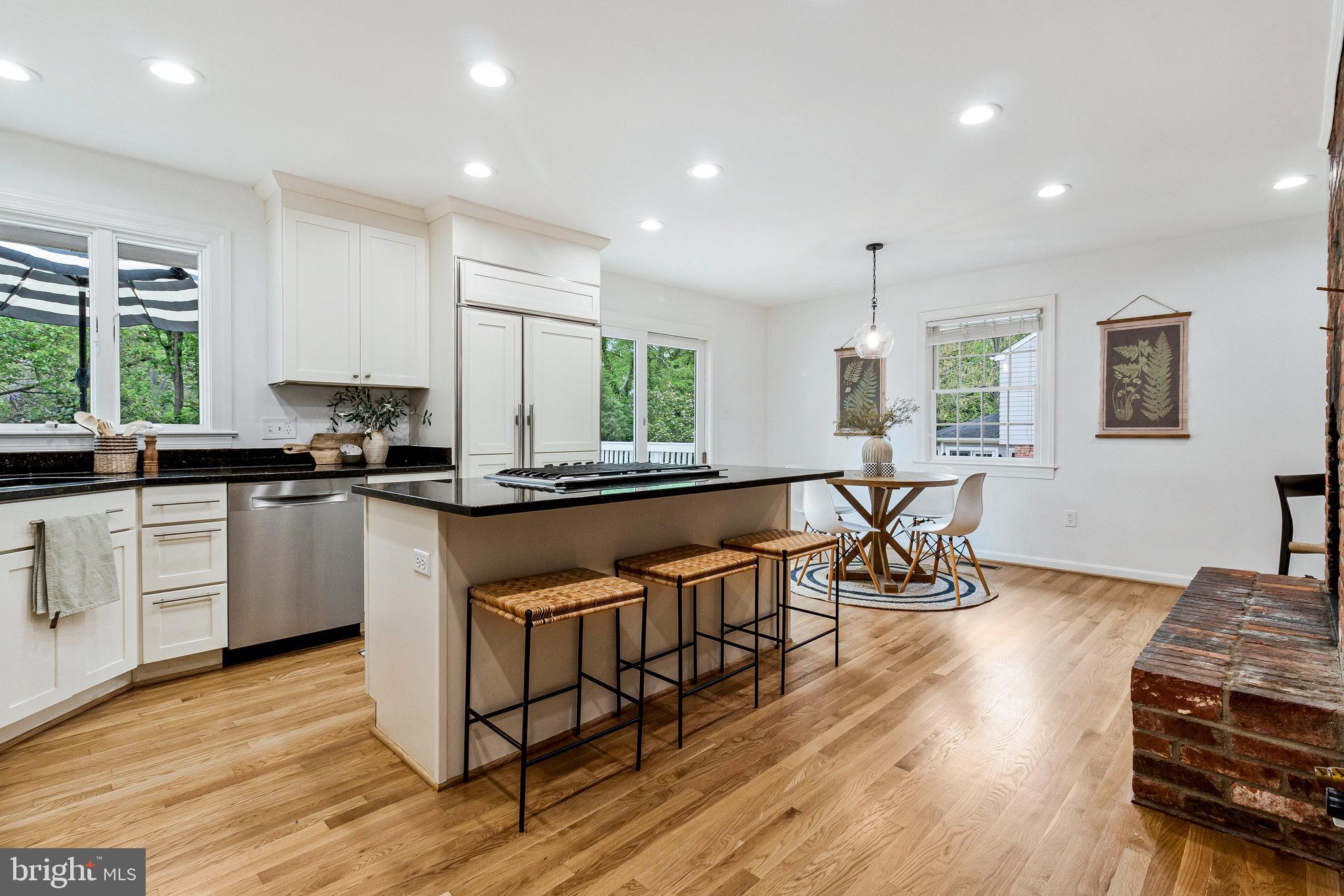 1106 EMERALD DRIVE