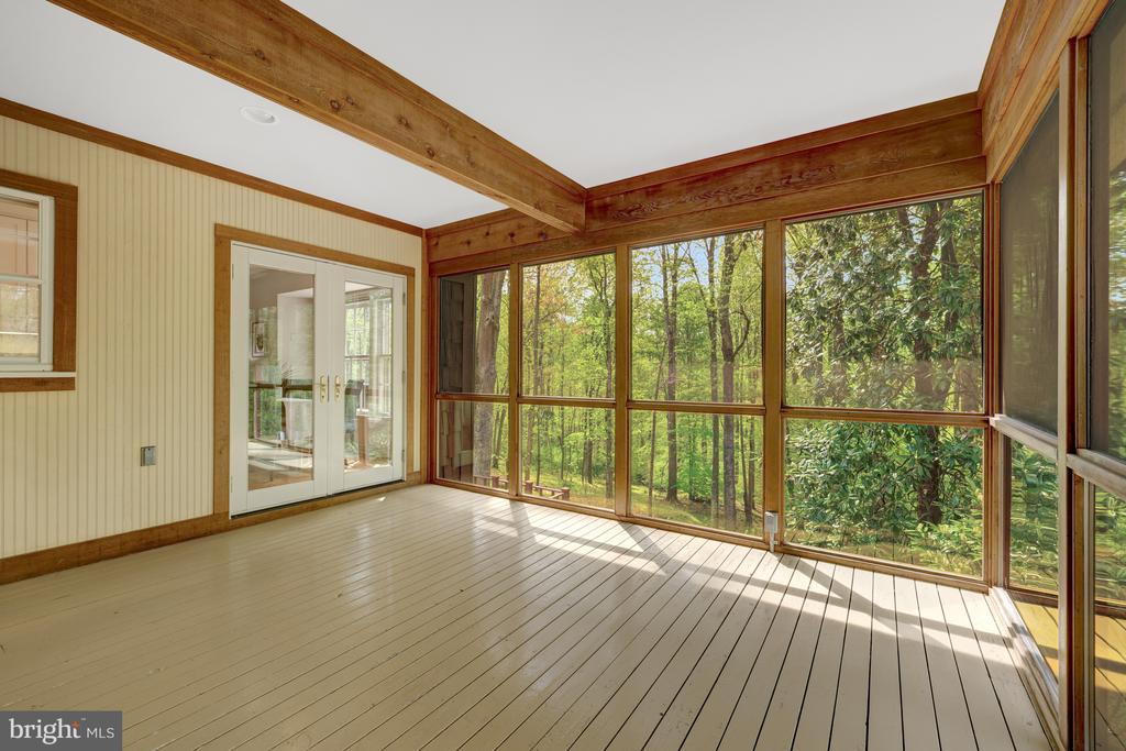 9115 MILL POND VALLEY DRIVE