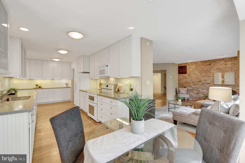 9115 MILL POND VALLEY DRIVE