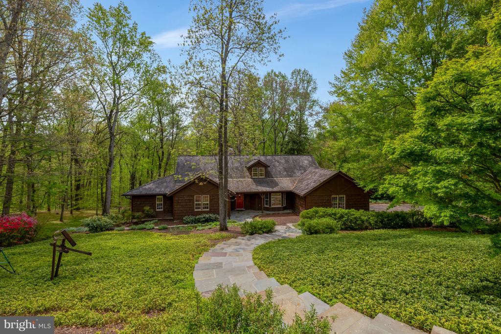 9115 MILL POND VALLEY DRIVE