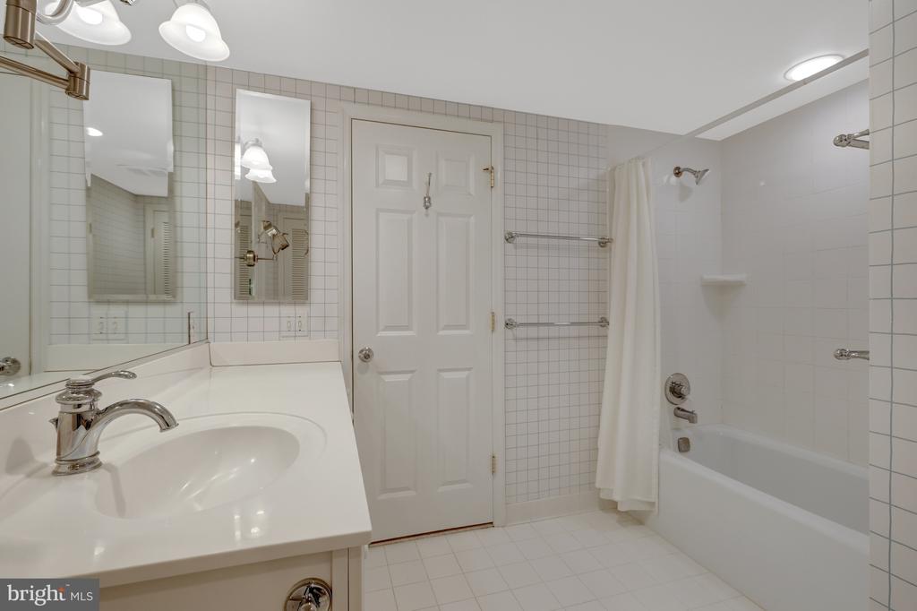 9115 MILL POND VALLEY DRIVE
