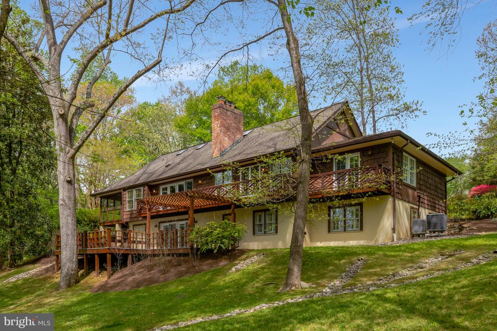 9115 MILL POND VALLEY DRIVE