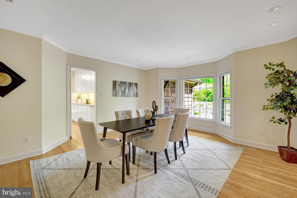 9115 MILL POND VALLEY DRIVE