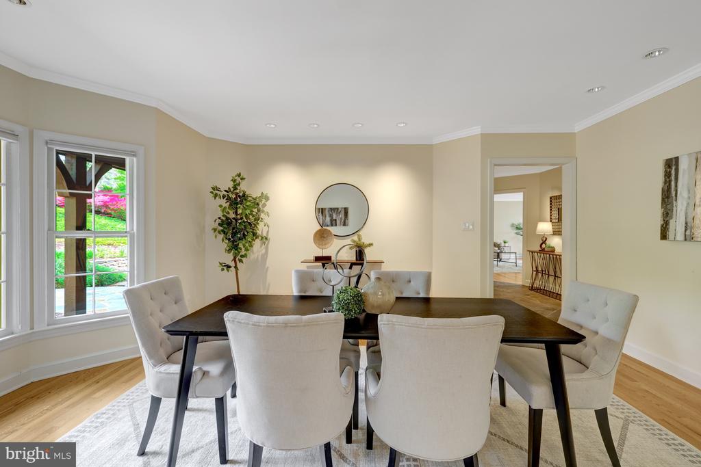 9115 MILL POND VALLEY DRIVE