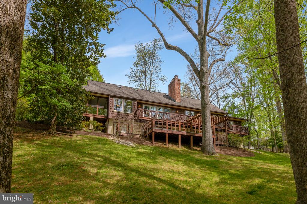 9115 MILL POND VALLEY DRIVE