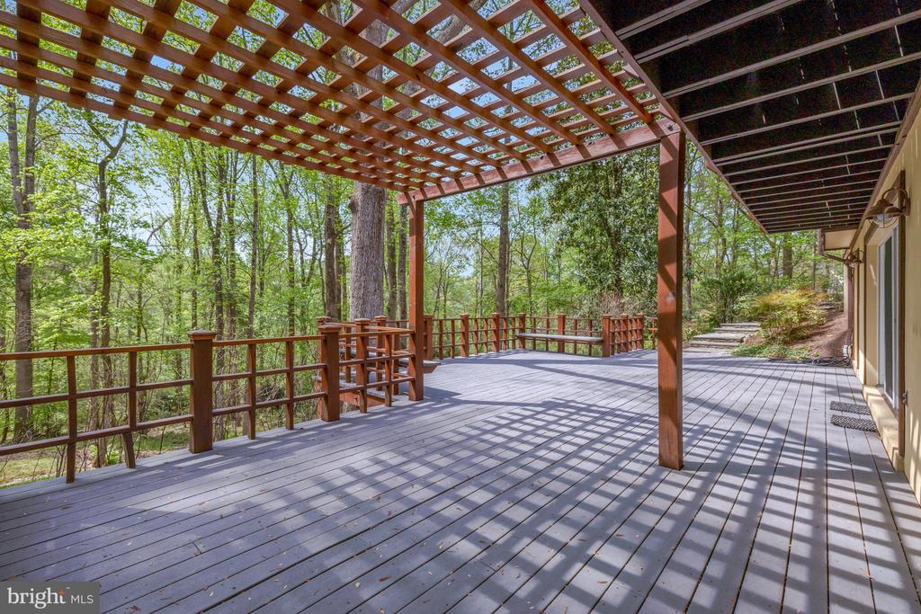 9115 MILL POND VALLEY DRIVE