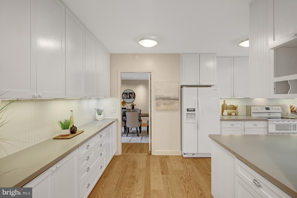 9115 MILL POND VALLEY DRIVE