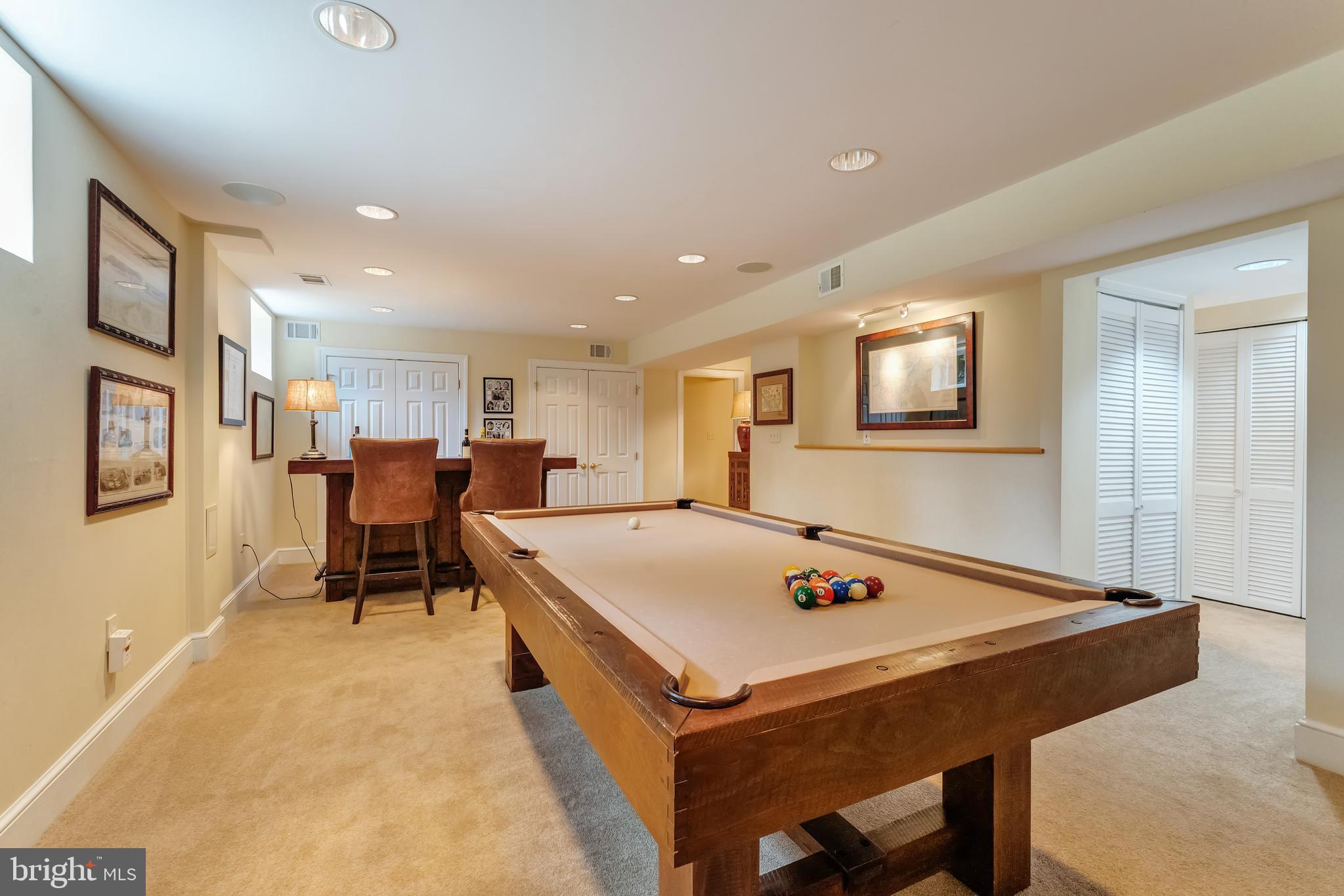 1916 ARMAND COURT