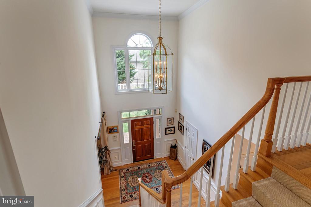 1916 ARMAND COURT