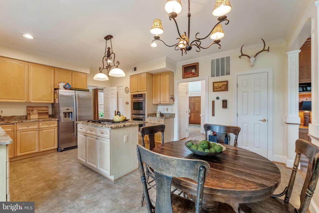 1916 ARMAND COURT