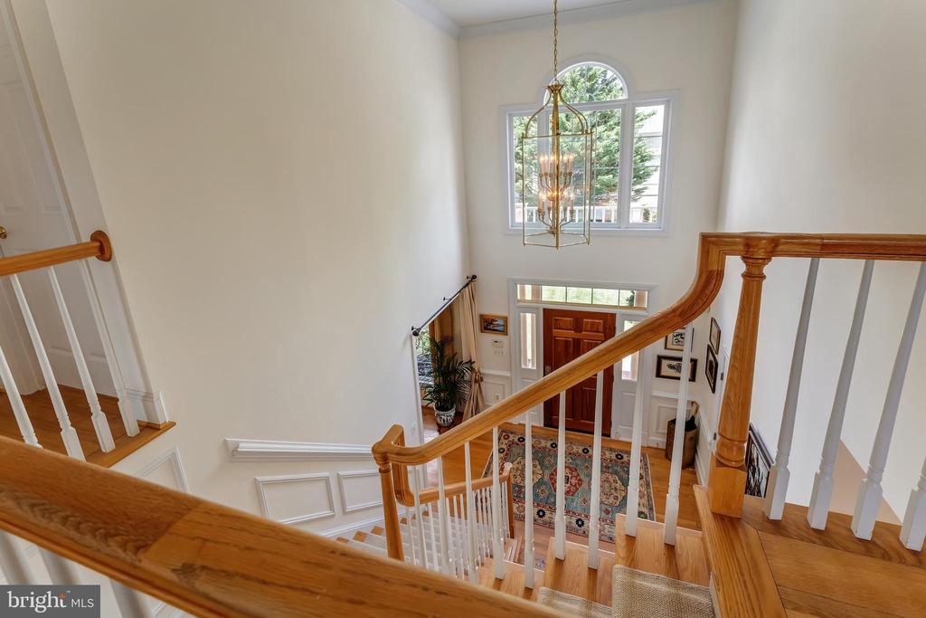 1916 ARMAND COURT