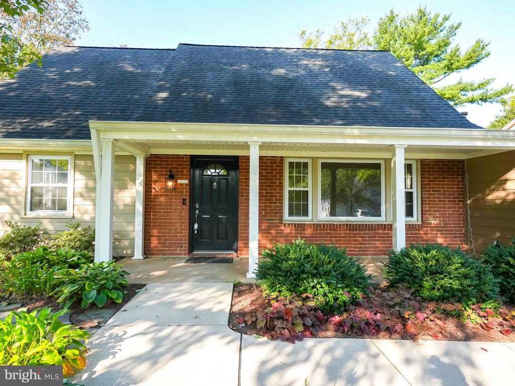 4326 MARINER LANE