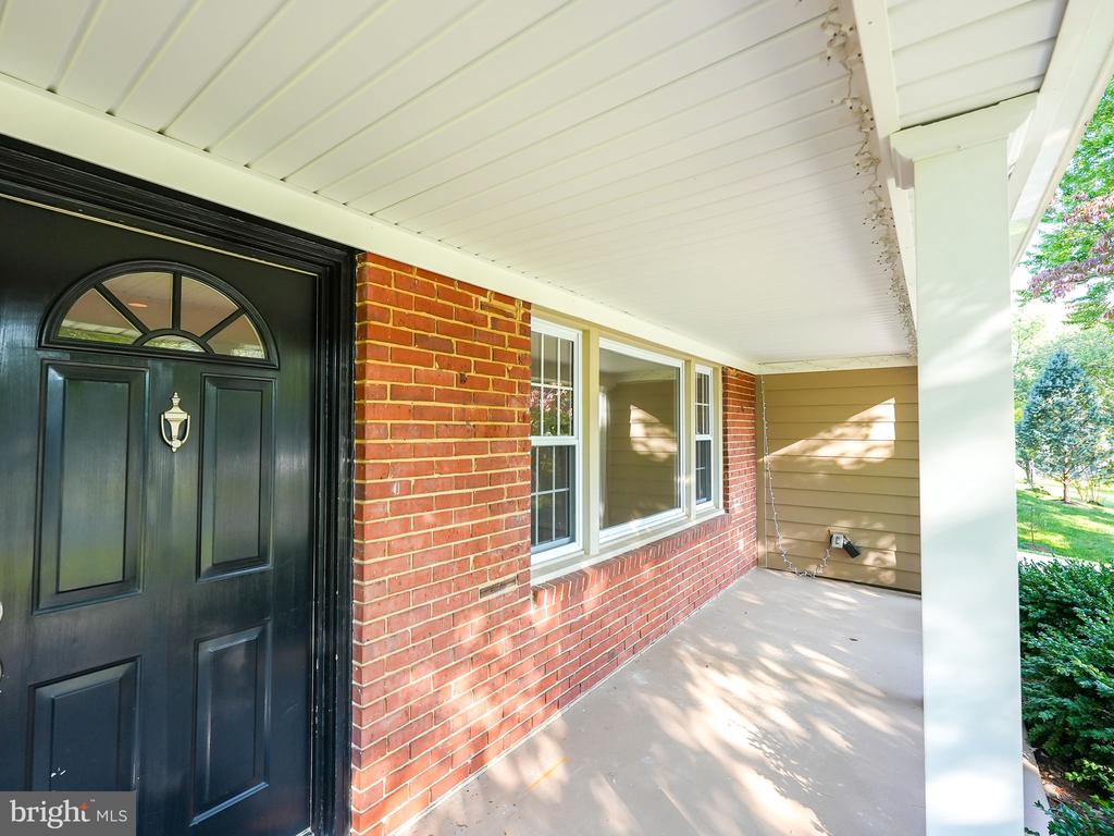 4326 MARINER LANE