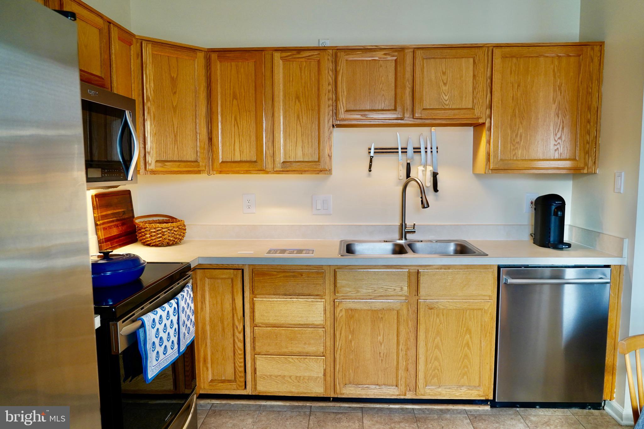 7524 SNOWPEA COURT J