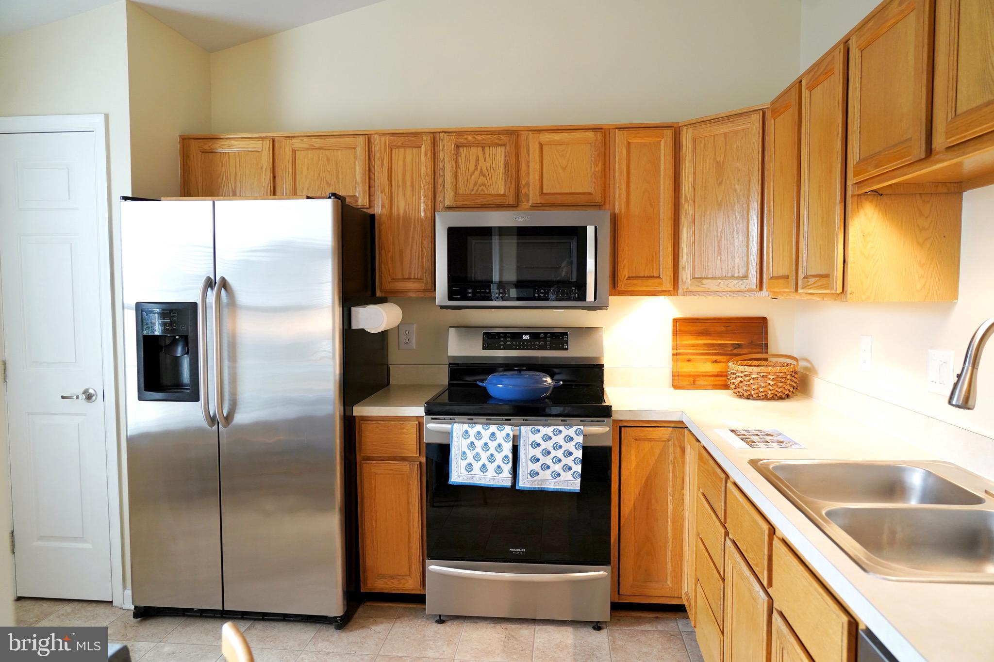 7524 SNOWPEA COURT J