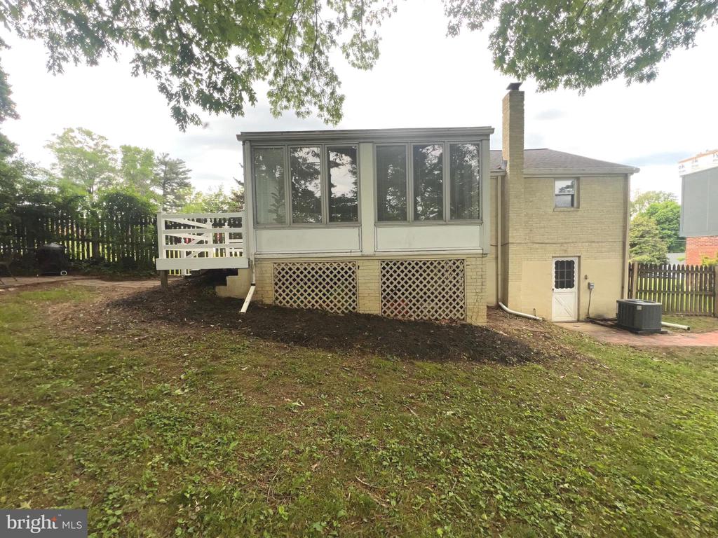 7216 DEBORAH DRIVE