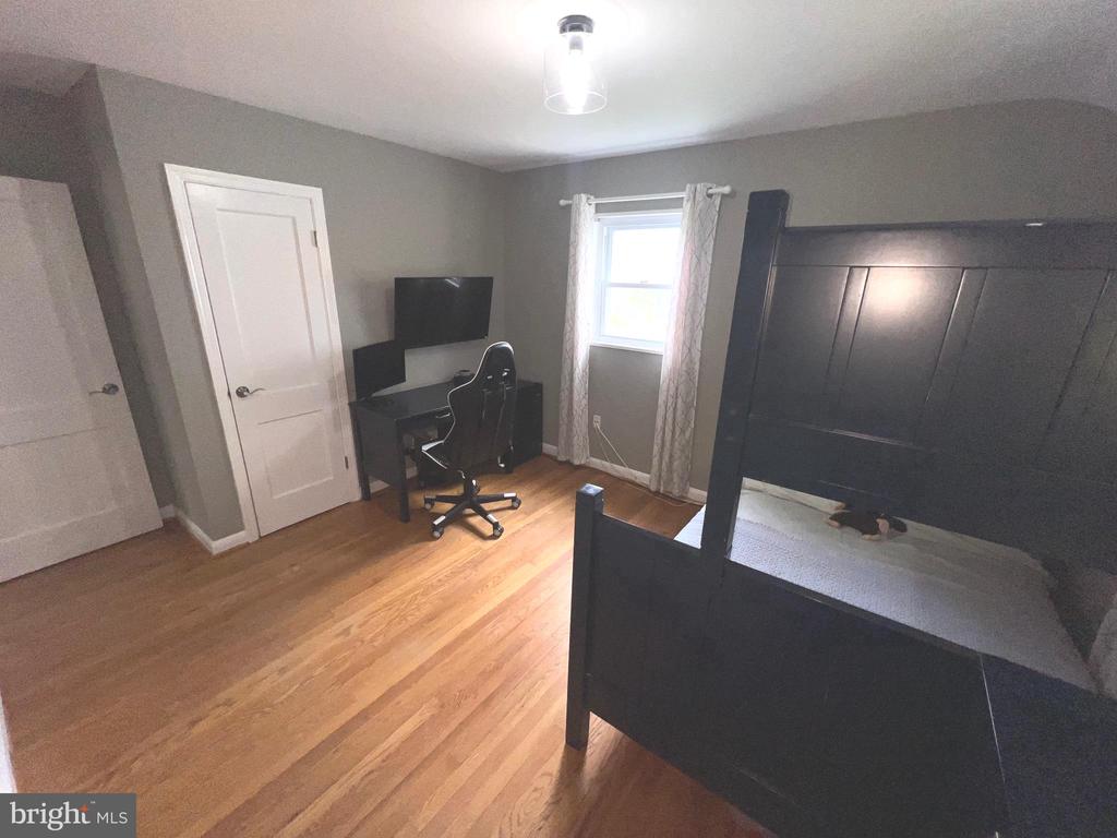 7216 DEBORAH DRIVE