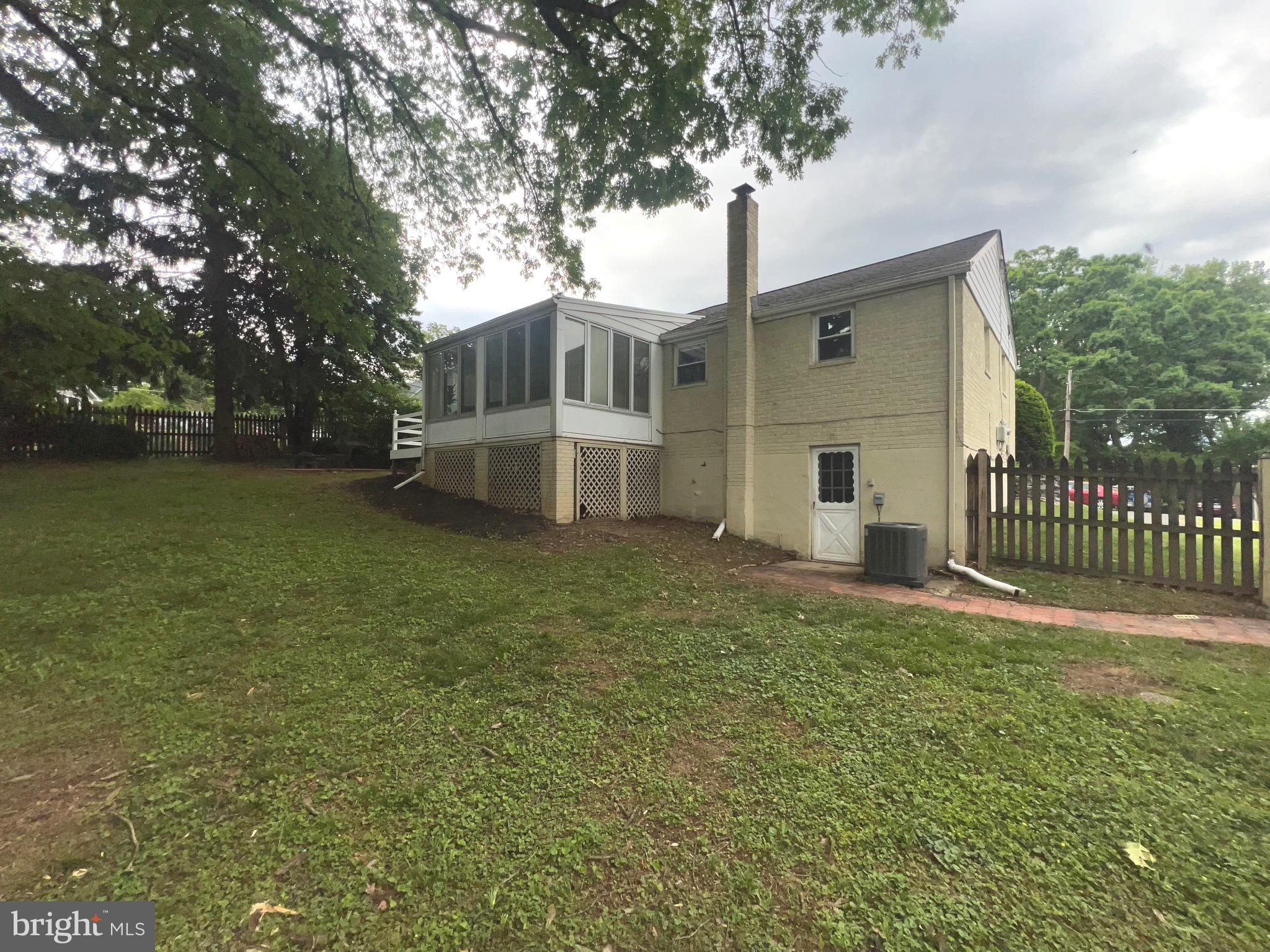 7216 DEBORAH DRIVE