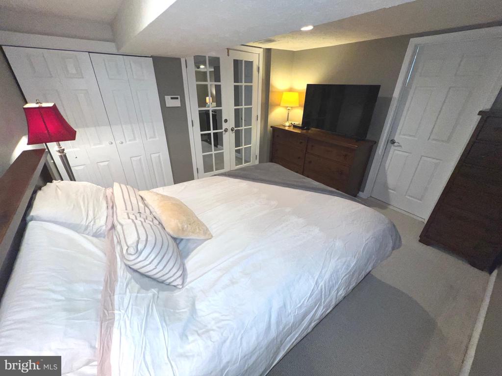 7216 DEBORAH DRIVE