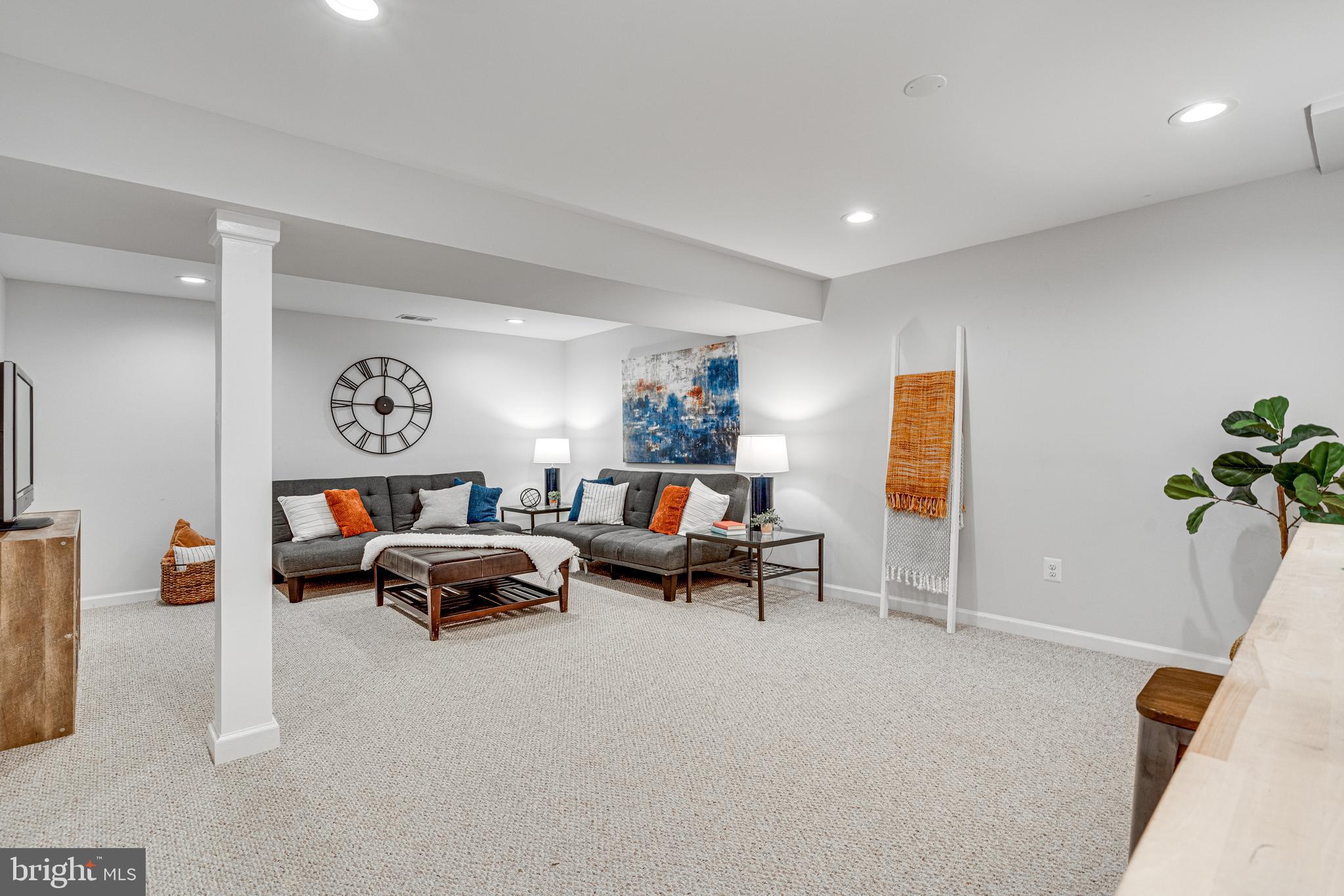 10217 PUMPHREY COURT