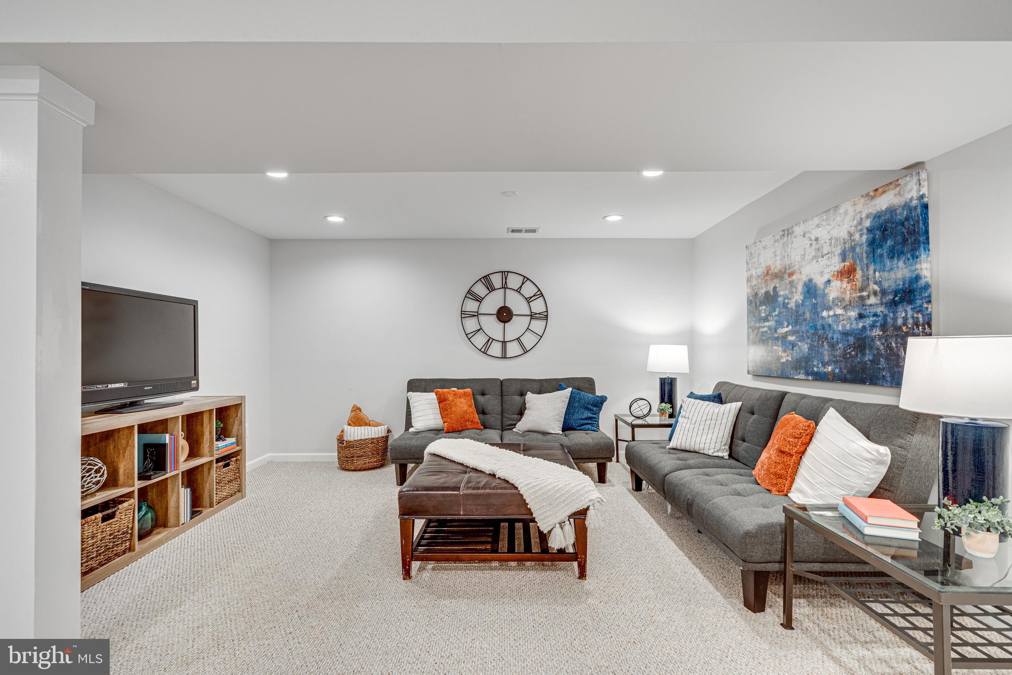 10217 PUMPHREY COURT