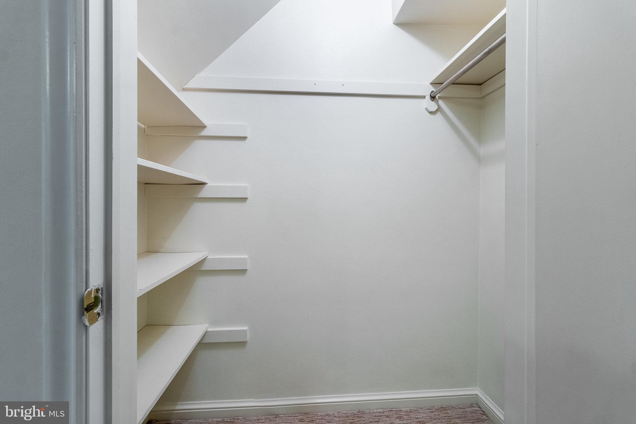 7123 PARK TERRACE DRIVE