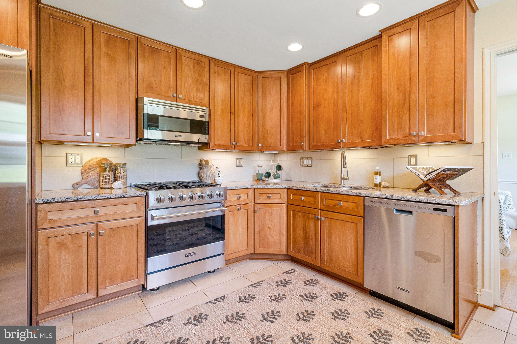 7123 PARK TERRACE DRIVE