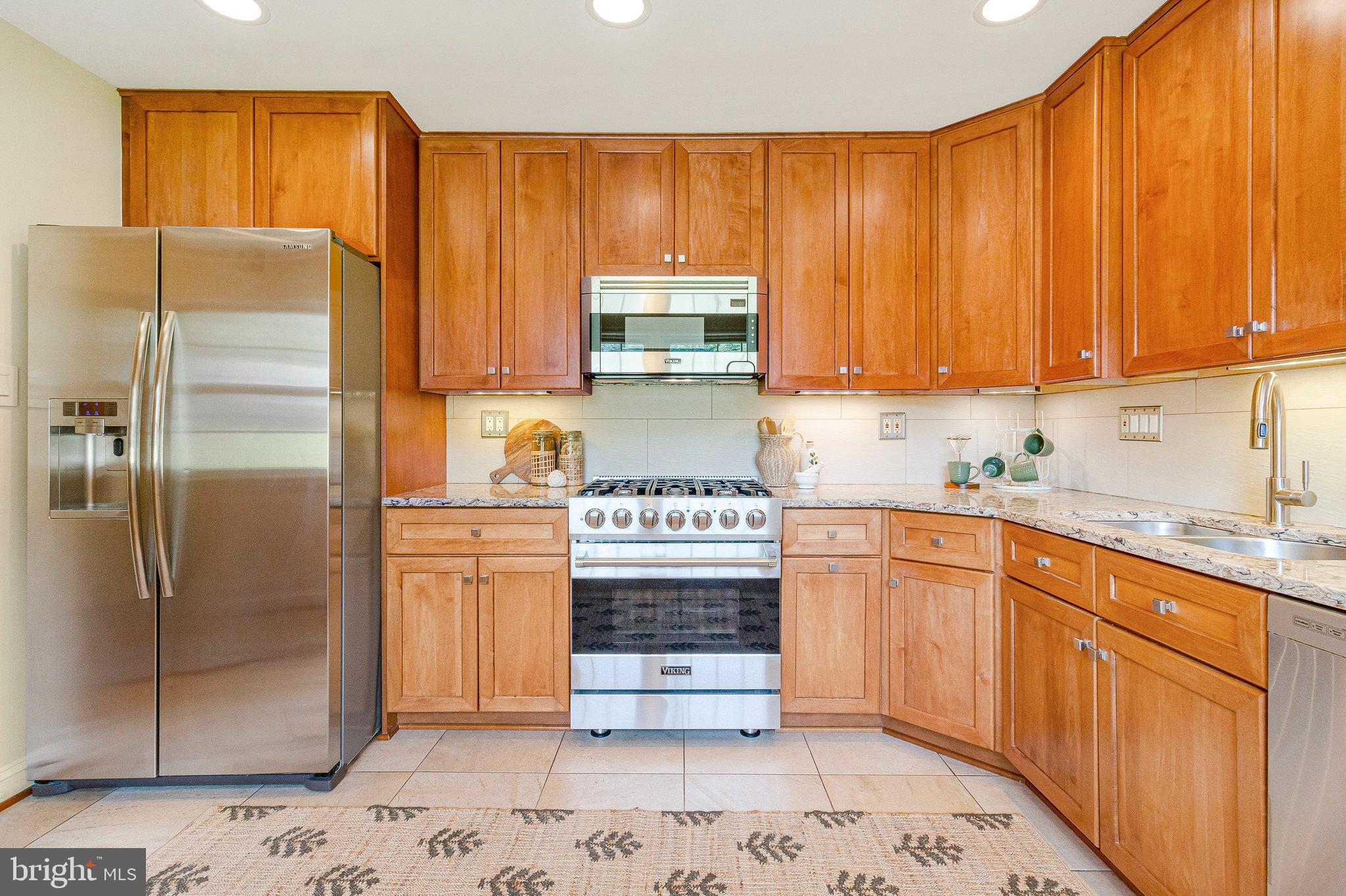 7123 PARK TERRACE DRIVE