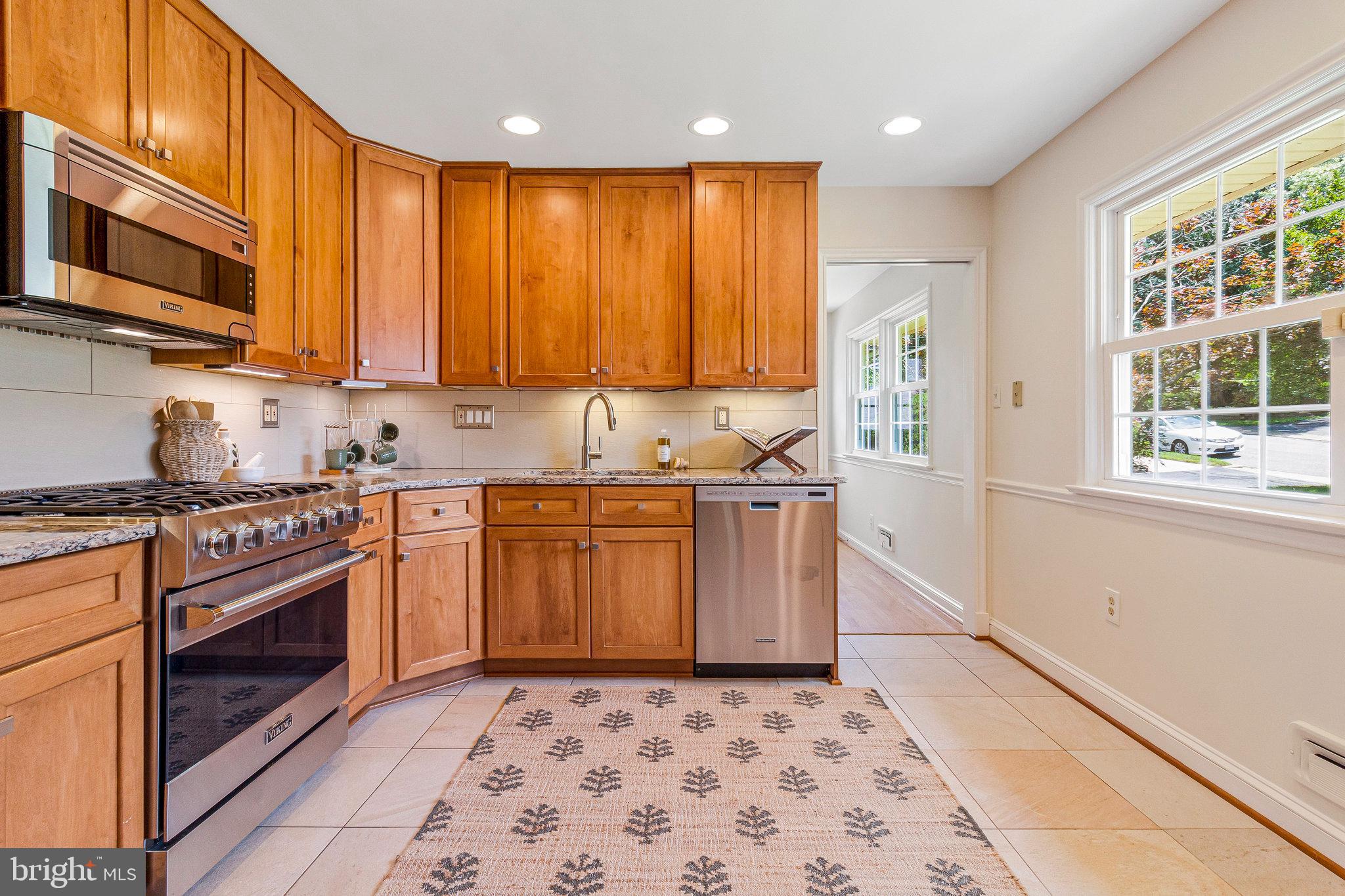 7123 PARK TERRACE DRIVE