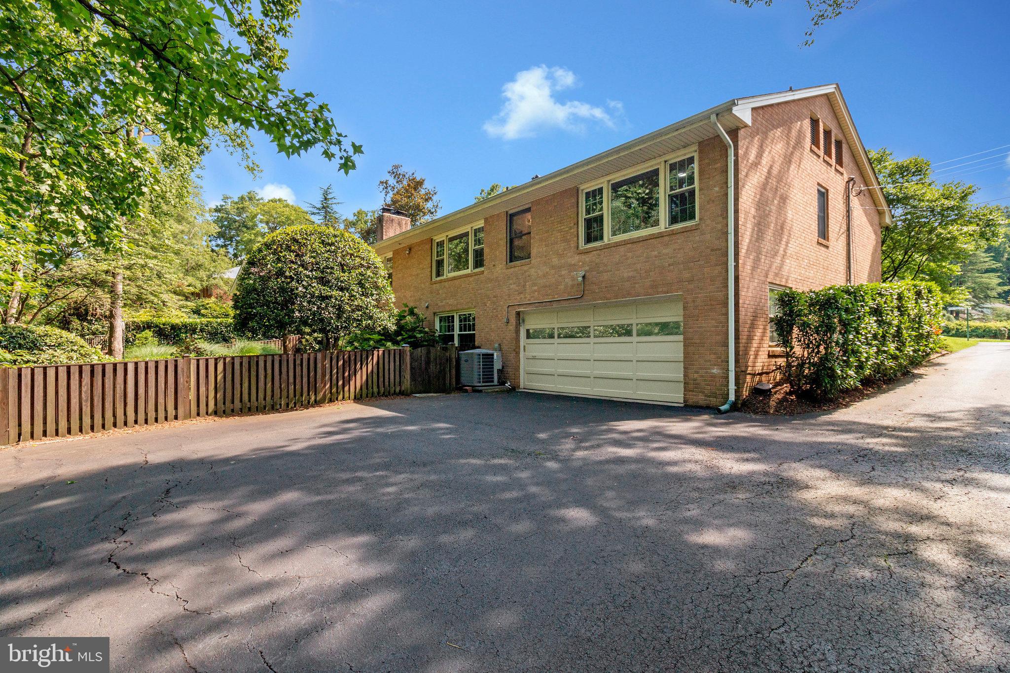 7123 PARK TERRACE DRIVE